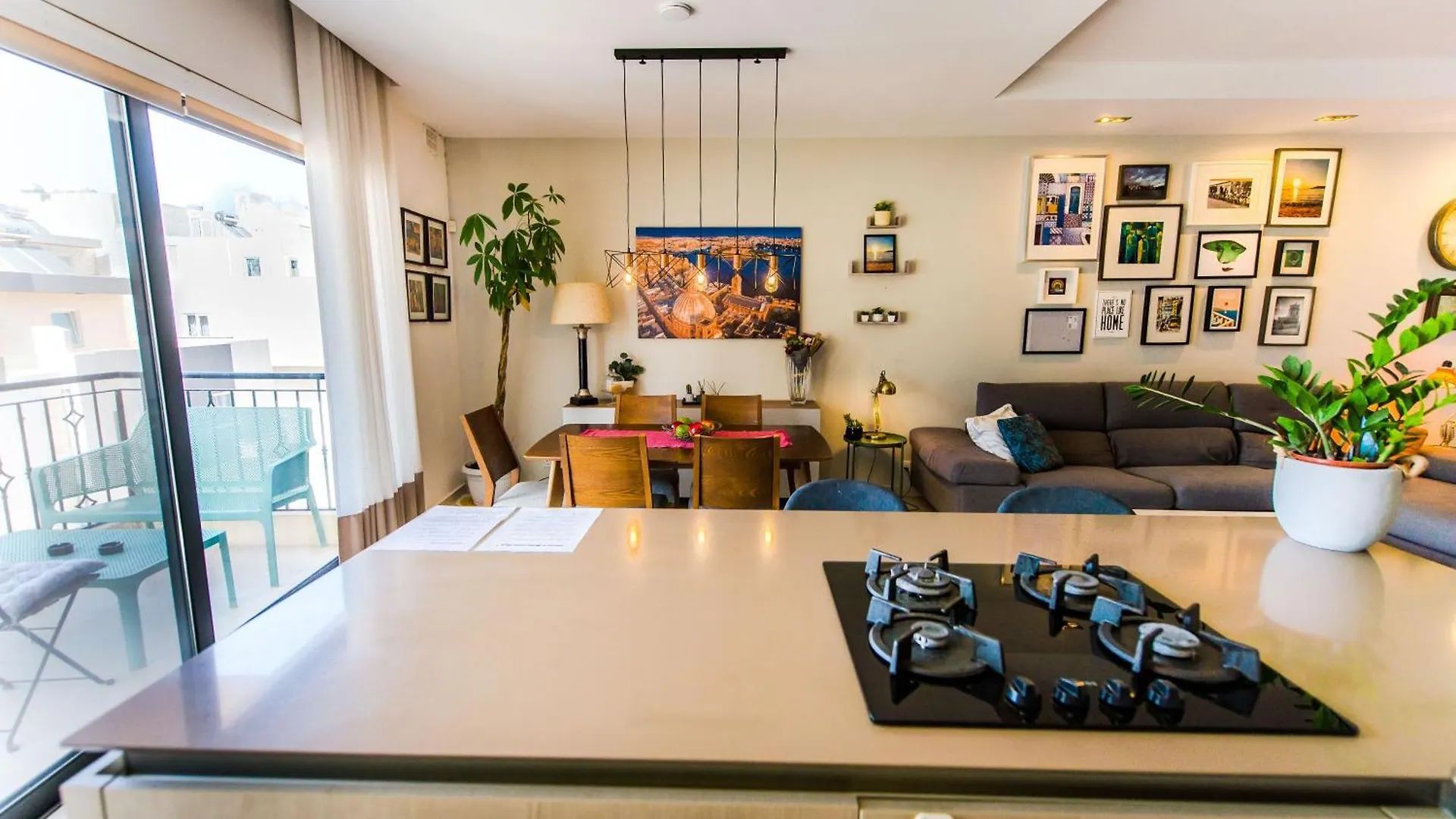 Mediterranean Abode - Spacious Apartment In Swieqi Is-Swieqi 0*,  Μάλτα