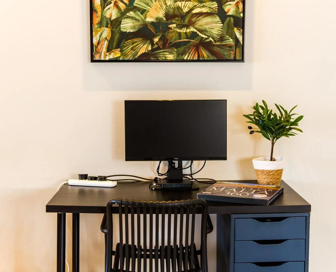 Mediterranean Abode - Spacious Apartment In Swieqi Is-Swieqi