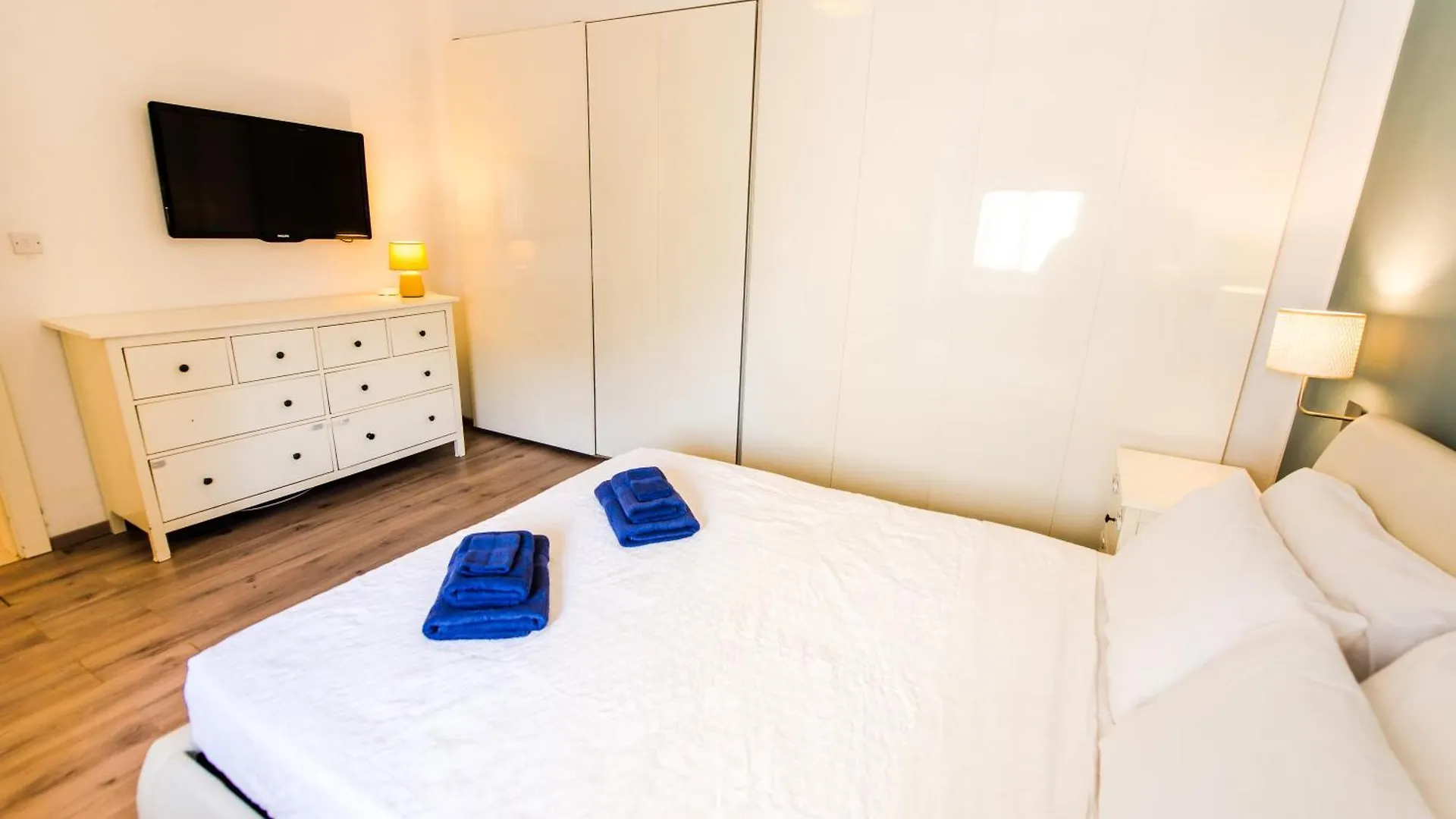 Mediterranean Abode - Spacious Apartment In Swieqi Is-Swieqi